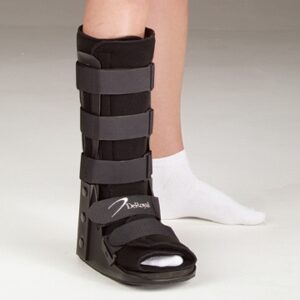 Walker Boot DeRoyal Tracker EX Non-Pneumatic Adult Medium Short