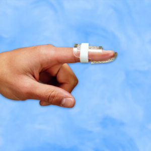 Finger Splint DeRoyal Size 5 Without Fastening Left or Right Hand Opaque