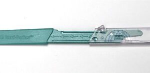 Safety Scalpel Bard-Parker Conventional No. 22 Stainless Steel / Plastic Nonslip Grip Handle with Centimeter Scale Sterile Disposable