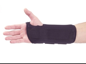 Wrist Brace Freedom Comfort Foam / Metal / Polyester Right Hand Black Medium