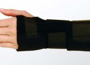 Wrist Extension Splint Airprene / Metal Right Hand Black Small
