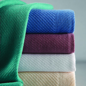 Blanket Snagless 74 X 108 Inch Cotton / Polyester 4 lbs.