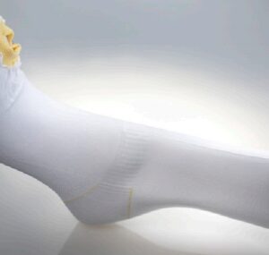 Anti-embolism Stocking UltraCARE Knee High X-Large / Short White Inspection Toe
