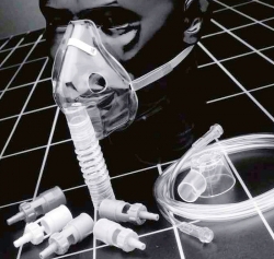 Air Entrainment Mask Accu-Flow Elongated Style Adult One Size Fits Most Adjustable Head Strap / Nose Clip